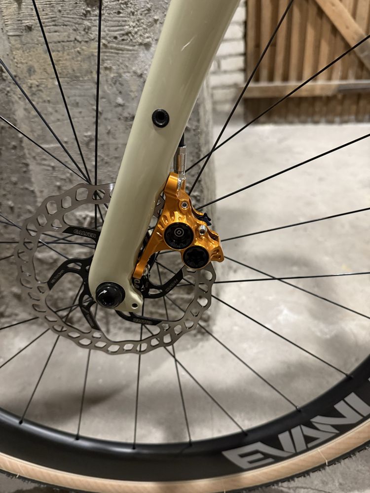 Gravel Accent Freak 2022