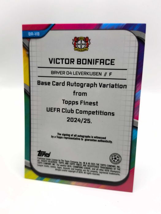 Karta Victor Boniface Bayer Leverkusen Topps Finest 24/25 Autograf