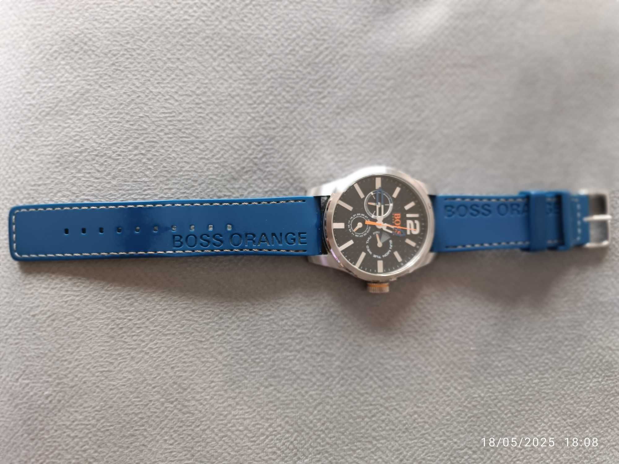 Relógio Hugo Boss c/ bracelete de silicone azul