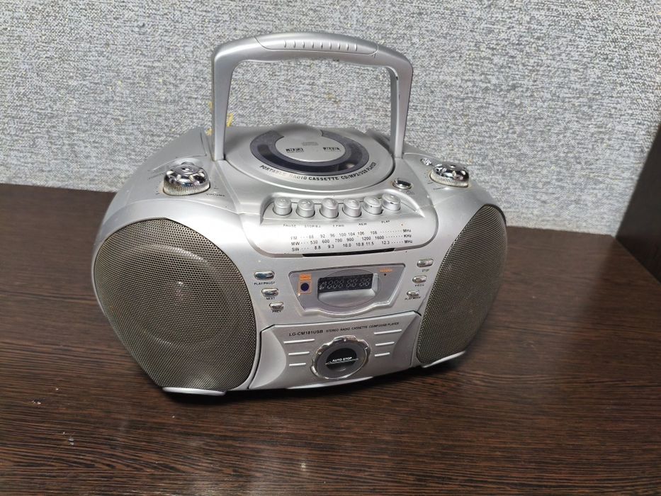 Магнитола Бумбокс LG