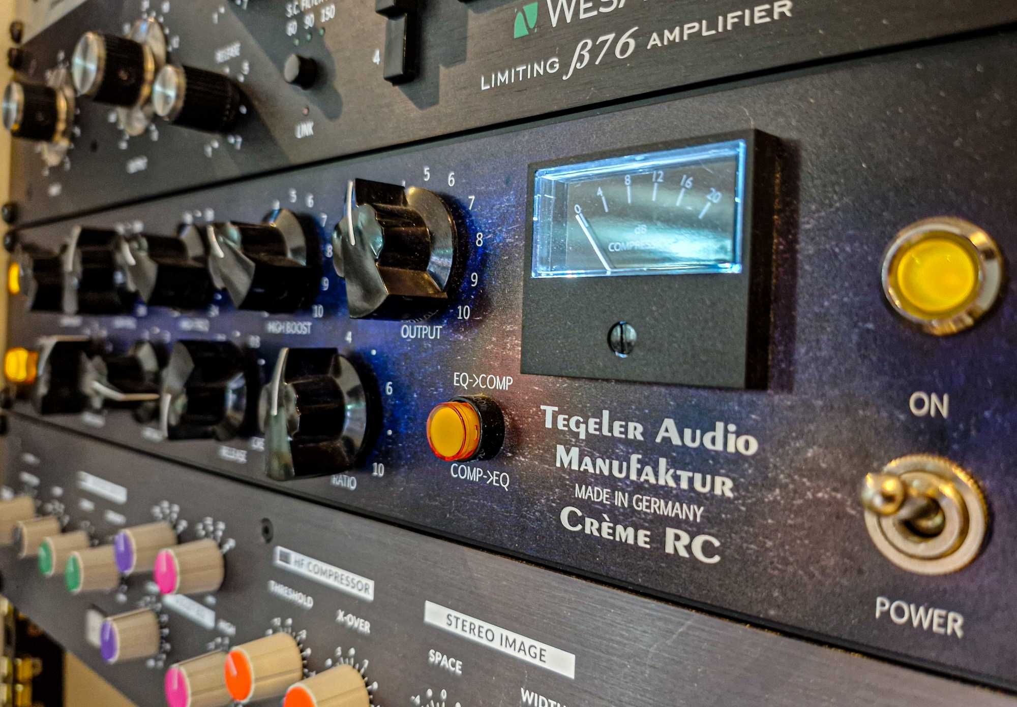 Tegeler Audio Manufaktur Stereo Bus Compressor/Equalizer Creme RC 2022