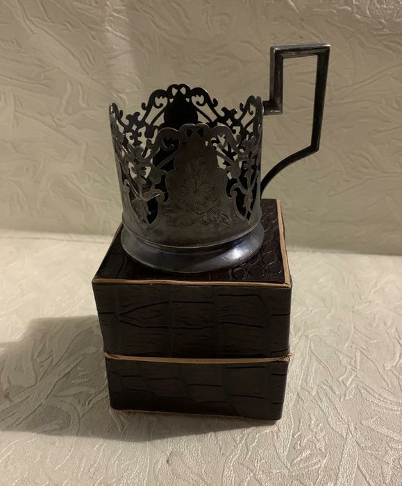 Подстаканник серебряный 875проба.