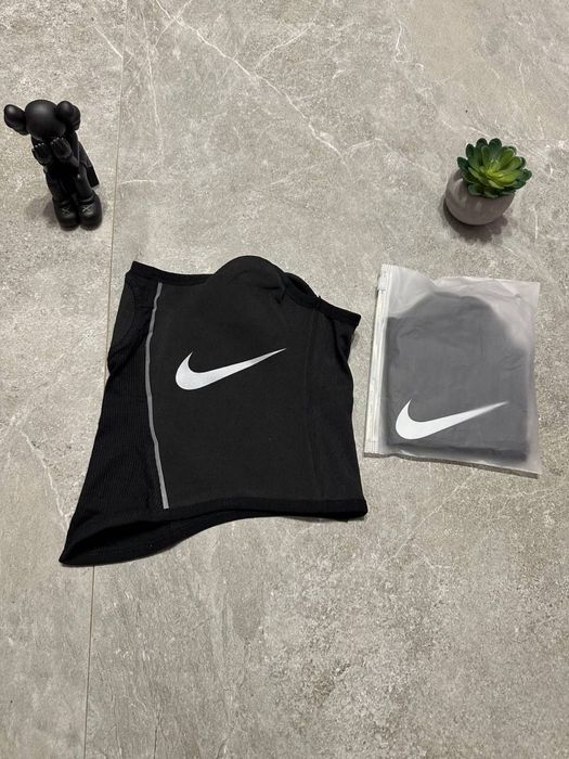 Снуд від бренду Nike