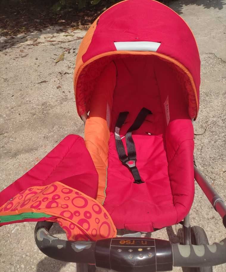 Carrinho de bebe + Ovo  Usado