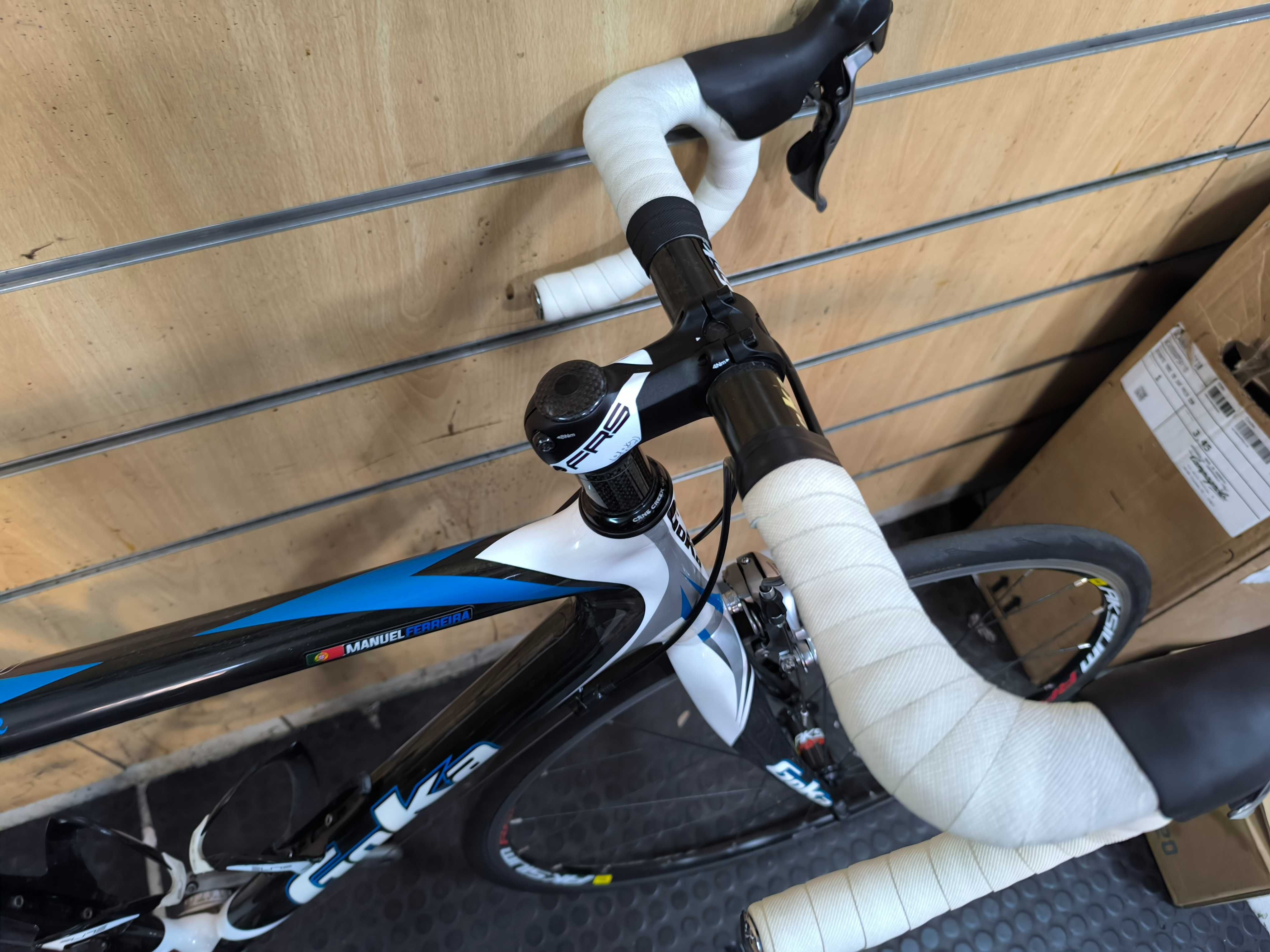 Bicicleta carbono goka