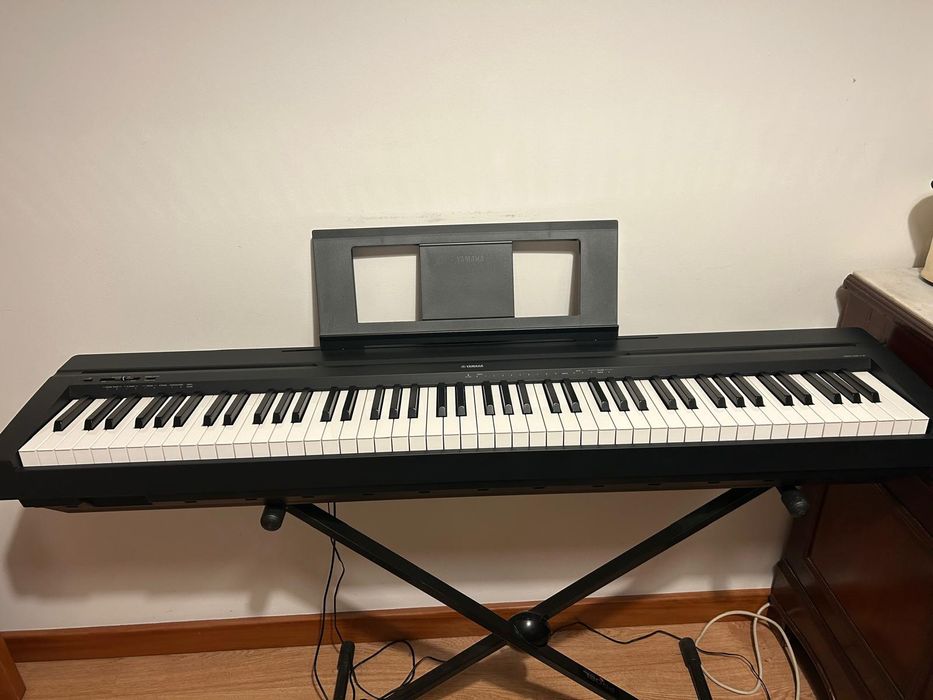 Piano digital Yamaha P45