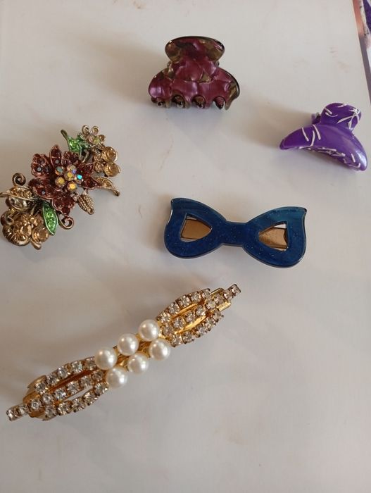 Заколки для волос