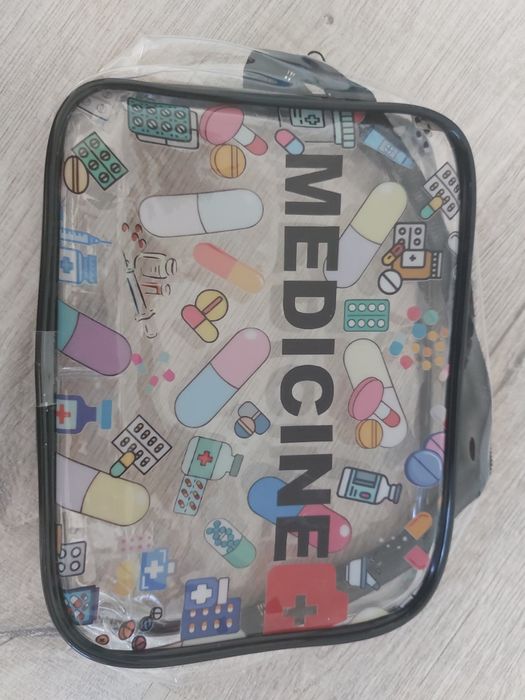 Mała kosmetyczka na lekarstwa medicine