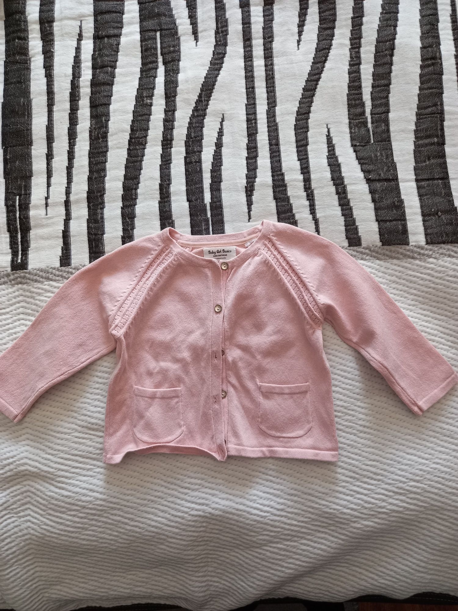 Sweterek  Zara dla dziewczynki rozmiar 74