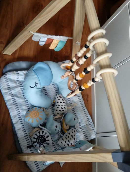 Baby Gym stojak gimnastyczny dla niemowląt