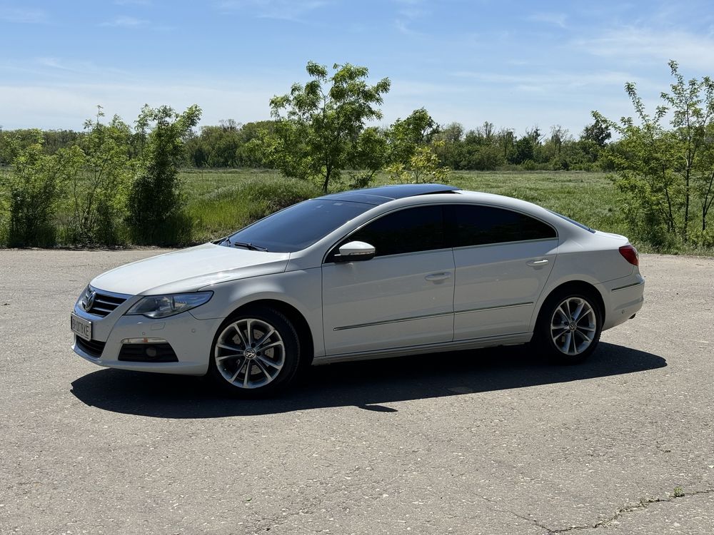 Volkswagen CC / Passat CC 2011 2.0 TDI повна комплектація