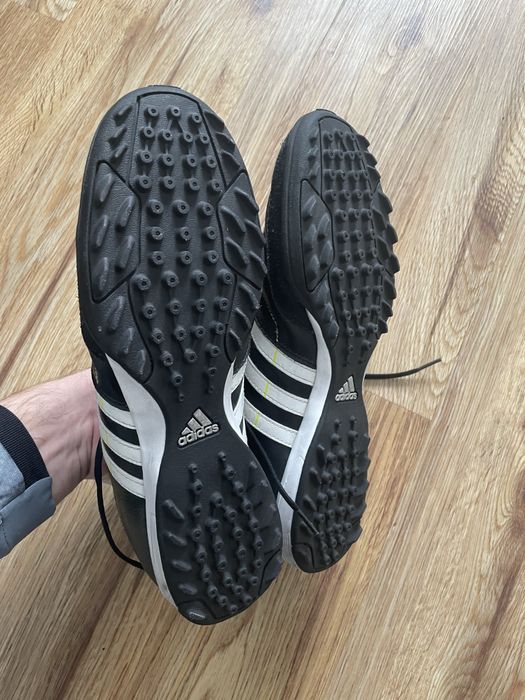 Адідас 11nova Adizero