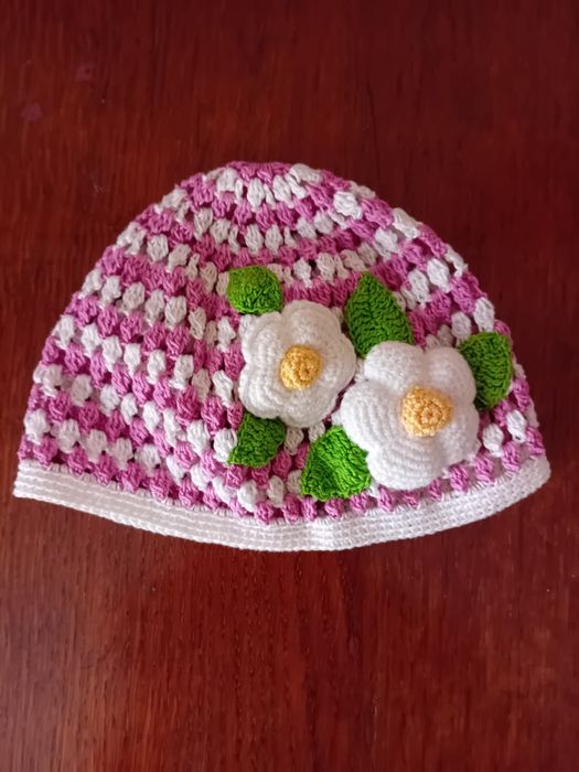 Шапочка вязаная крючком