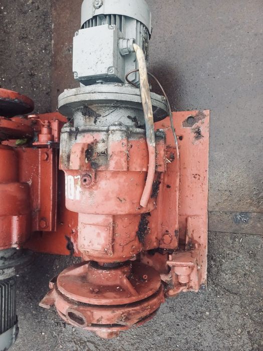 Редуктор продається