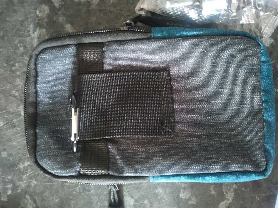 bolsa de cintura semi nova