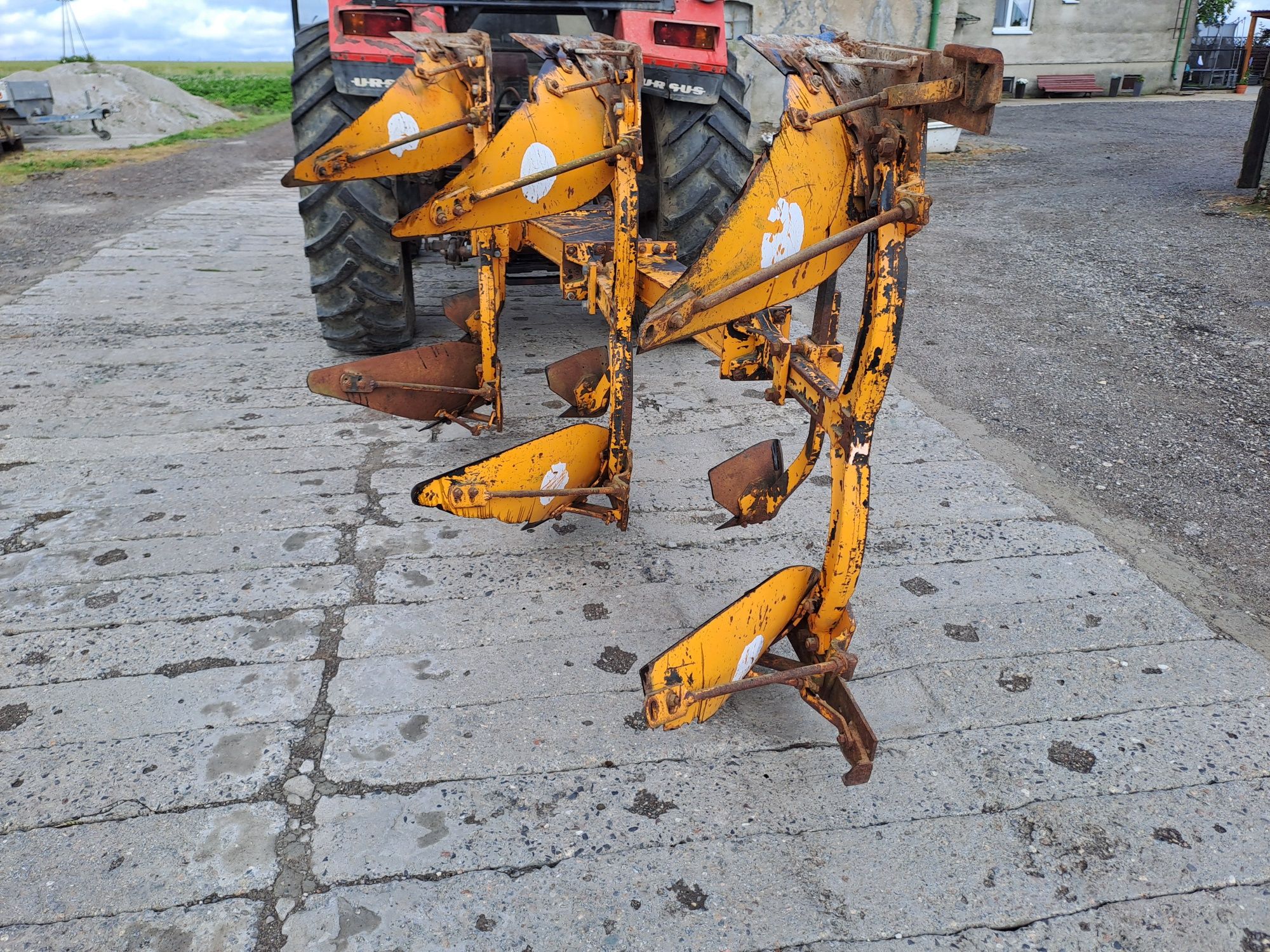 Pług 3 skibowy obrotowy Huard