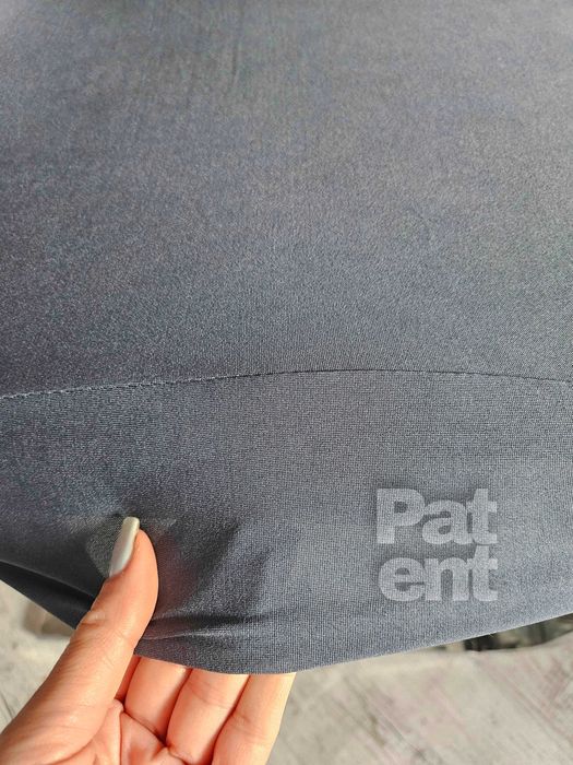 Pokrowce na krzesła grafitowe uniwersalne elastyczne 4 sztuki