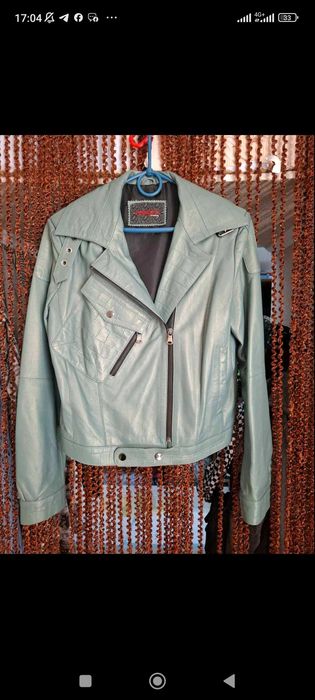 Продам кожаную новую куртку