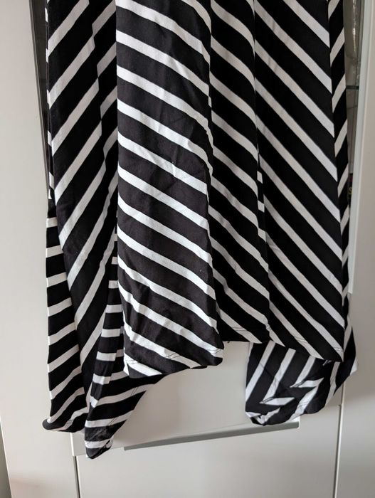 Sukienka Reserved paski M/L