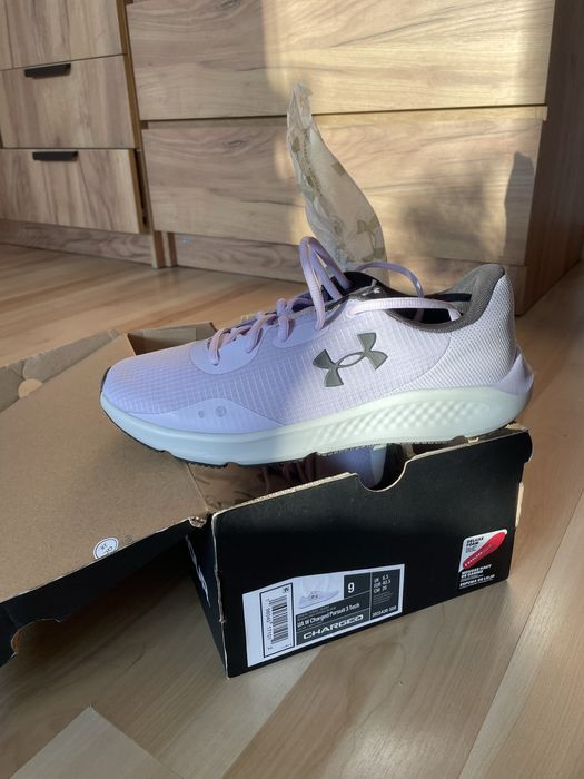 Buty do biegania Under Armour rozmiar 40