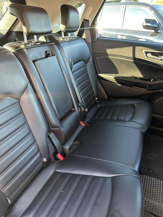 Форд ЕДЖ 2019 року