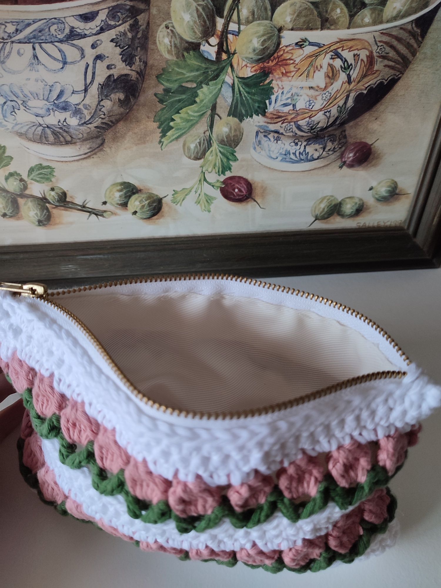 Estojo/carteira/bolsa de crochê feito à mão com tulipas
