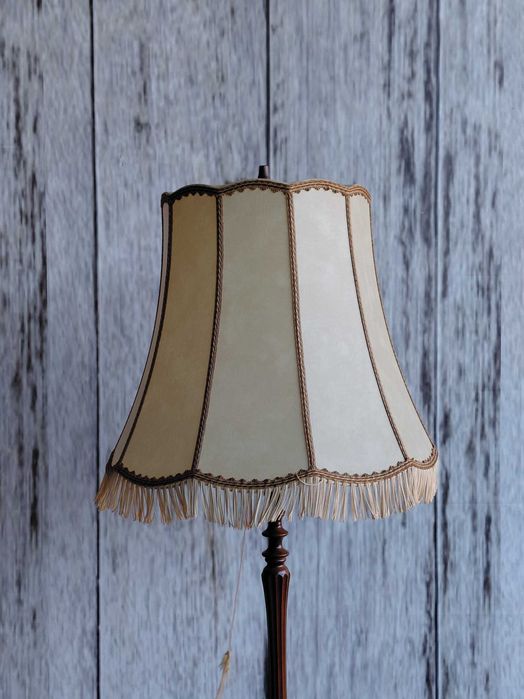 stylowa lampa stojąca  /242