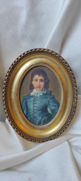 Obraz Błękitnego Chłopca w Owalnej Złoconej Ramie