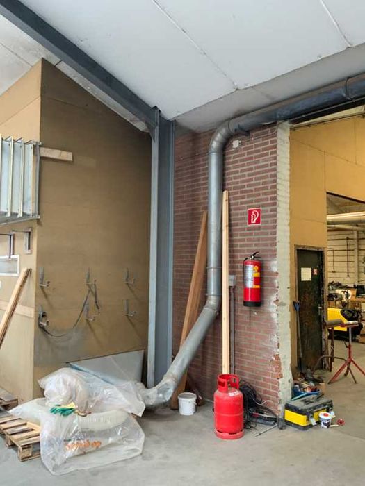 Odciąg trocin z wytrząsarką, 40 m rur i kontener 6m dł. DLMV USA