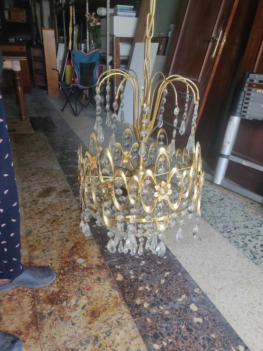 Candeeiros com pequenos cristais