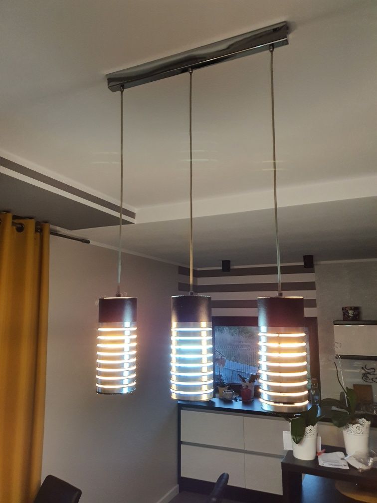 Piękna wisząca lampa
