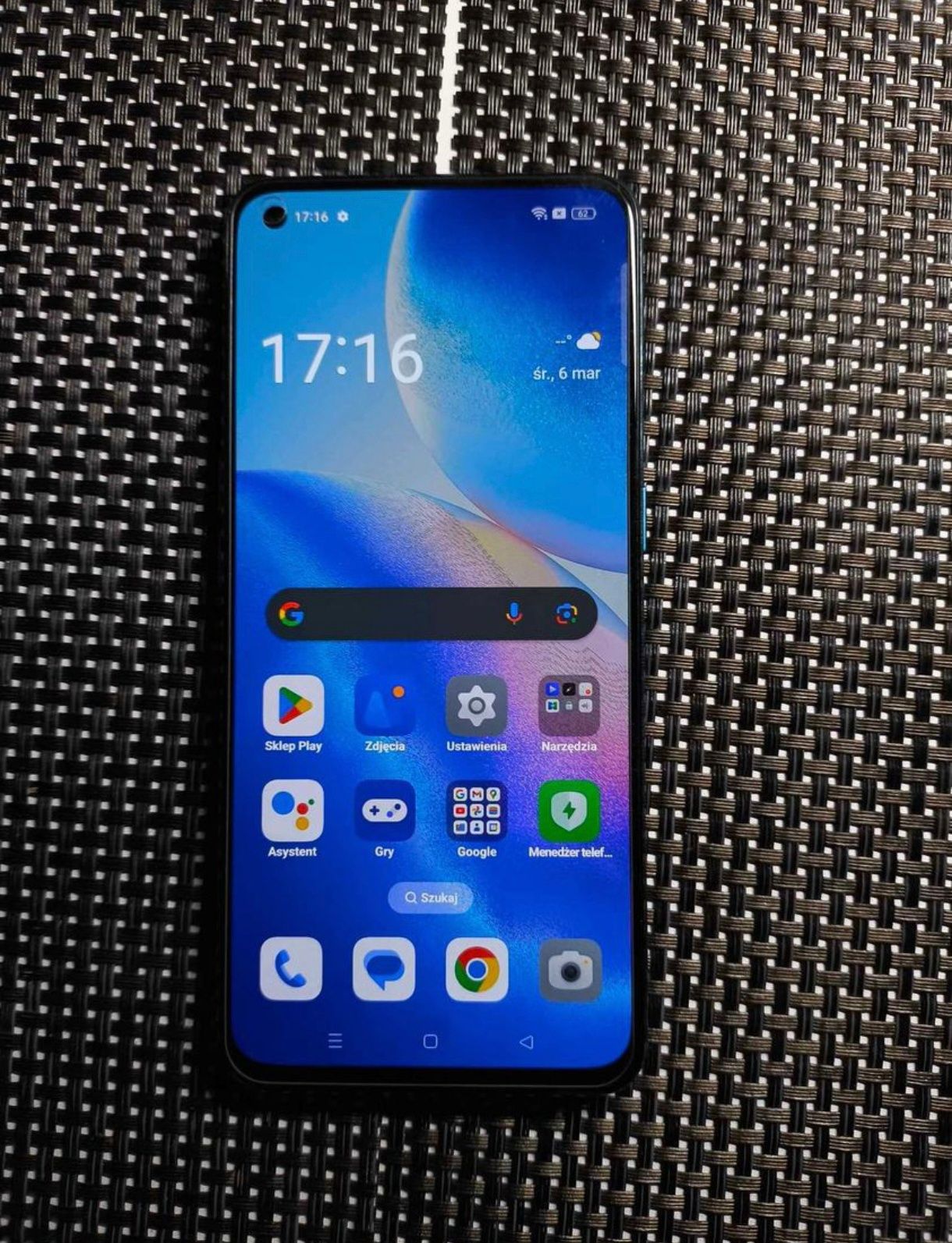 Oppo Reno 5 5G 90Hz 8/128 GB + 9 etui + 3 szkła ochronne