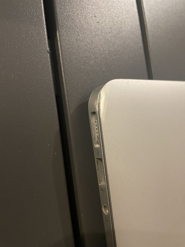 Apple macbook air 11 inch 2012