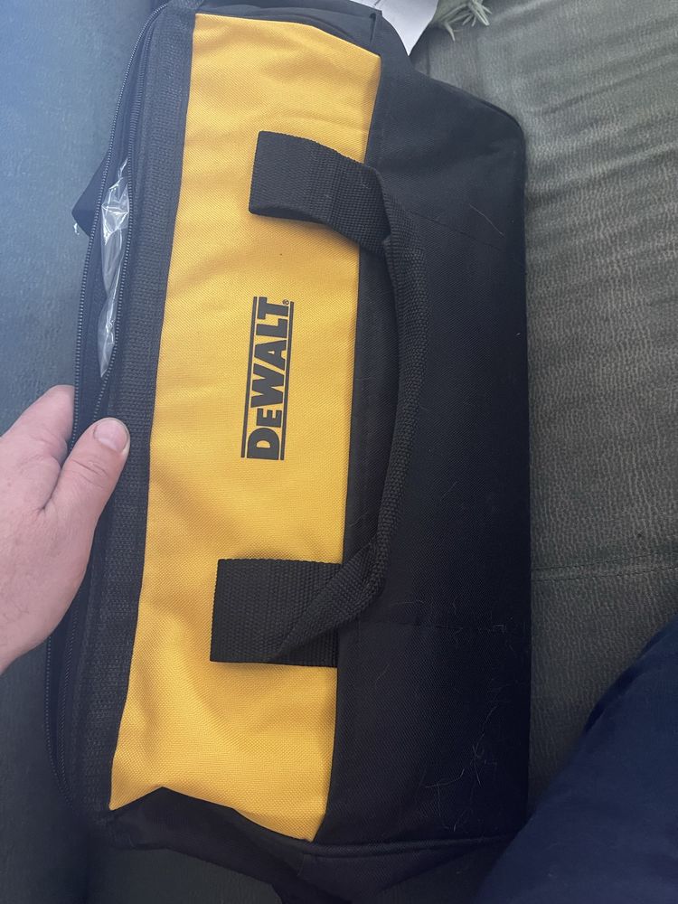 Фірмові сумки для інструменту Dewalt