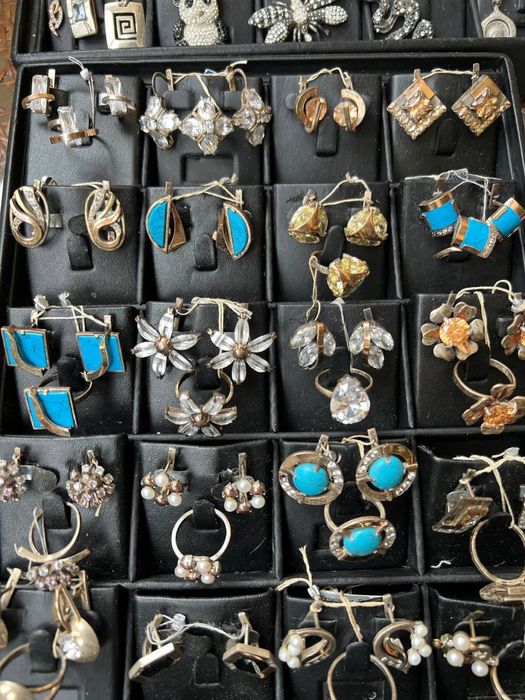 Вироби зі срібла набори кульчики каблучки