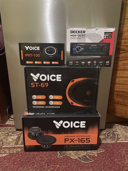 Саббуфер, підсилювач, магнітола, колонки естрада, твітери, і конденсат