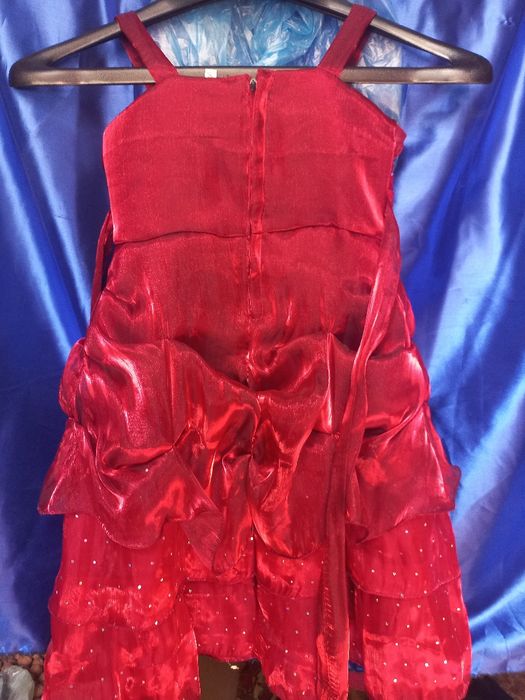 Платья  на девочку 3 - 5 лет