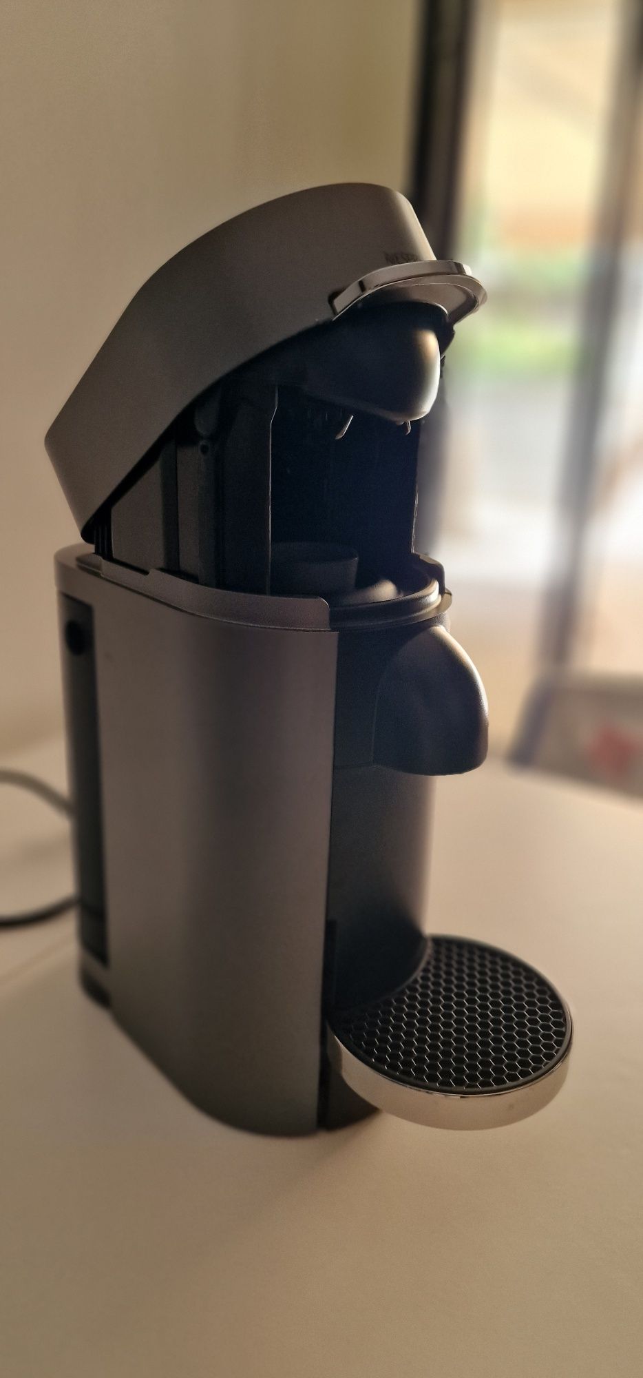 Vertuo Plus Deluxe Black