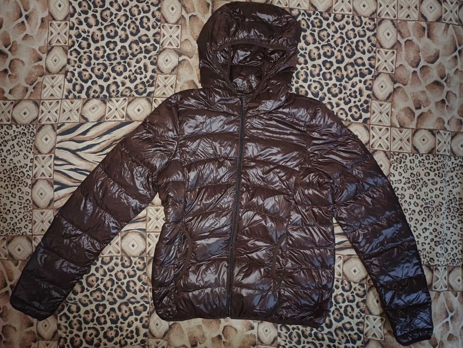 Куртка женская ,демисезонная . Размер S . Цвет коричневый .