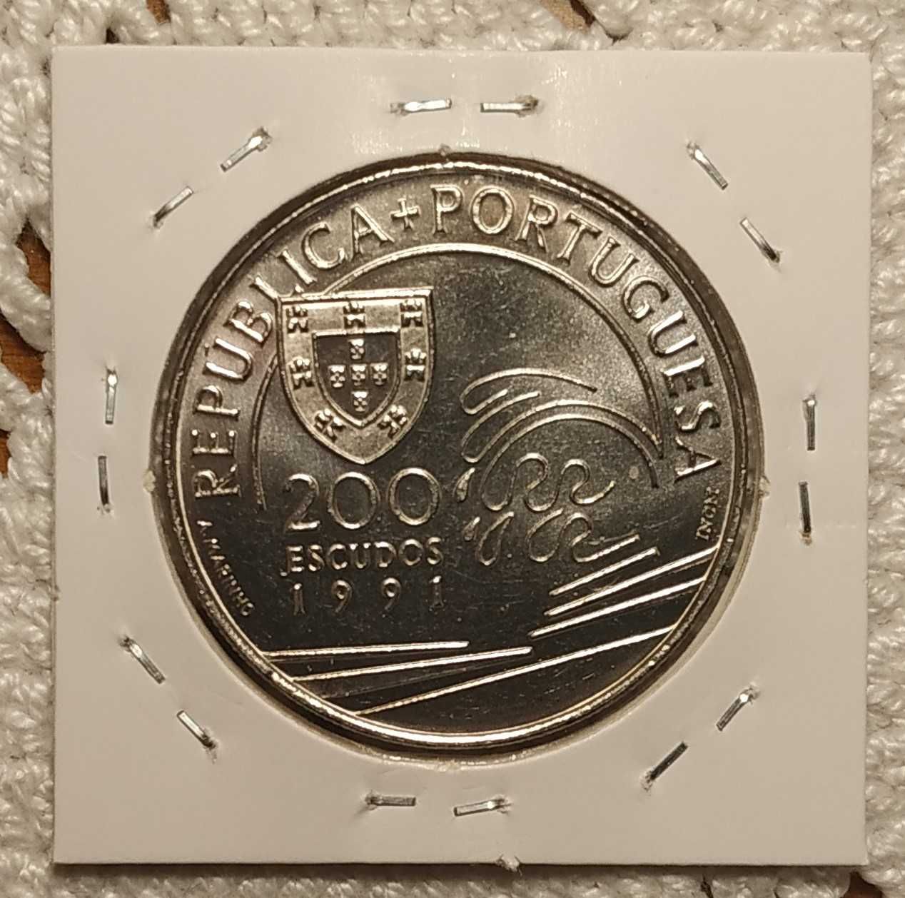 Portugal - moeda de 200 escudos de 1991 Colombo (1)