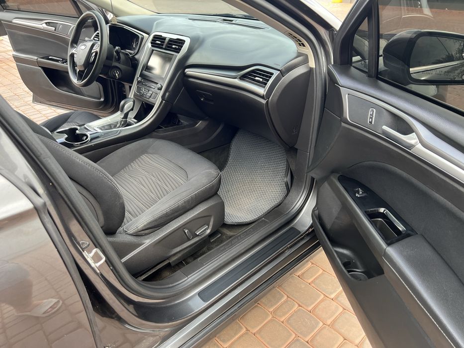 Ford Fusion se 2.5 газ/бенз 2016