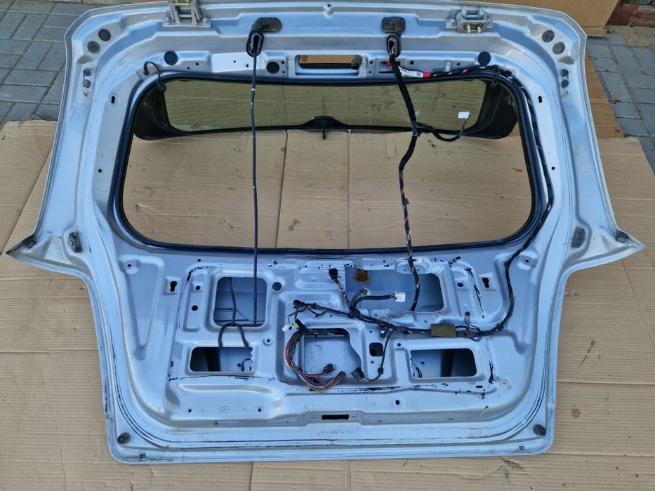 Klapa szyba tylna bagażnika Kia Sorento I kolor AW