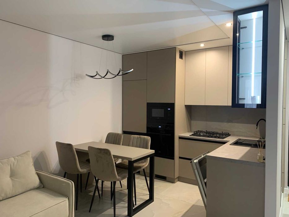 Оренда 2х-кімнатна квартира + кухня-студія ЖК вул.Київська-Смакули