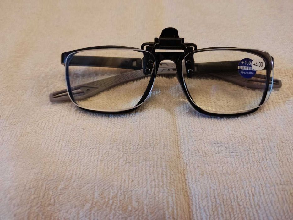 Очки лупа + 4.0 УВЕЛИЧЕНИЕ. Накладные.