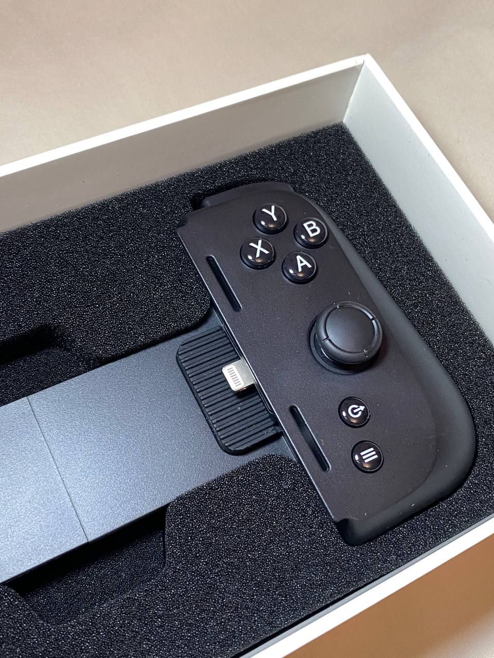 Маніпулятор ігровий RAZER Kishi V2 для iPhone Black
