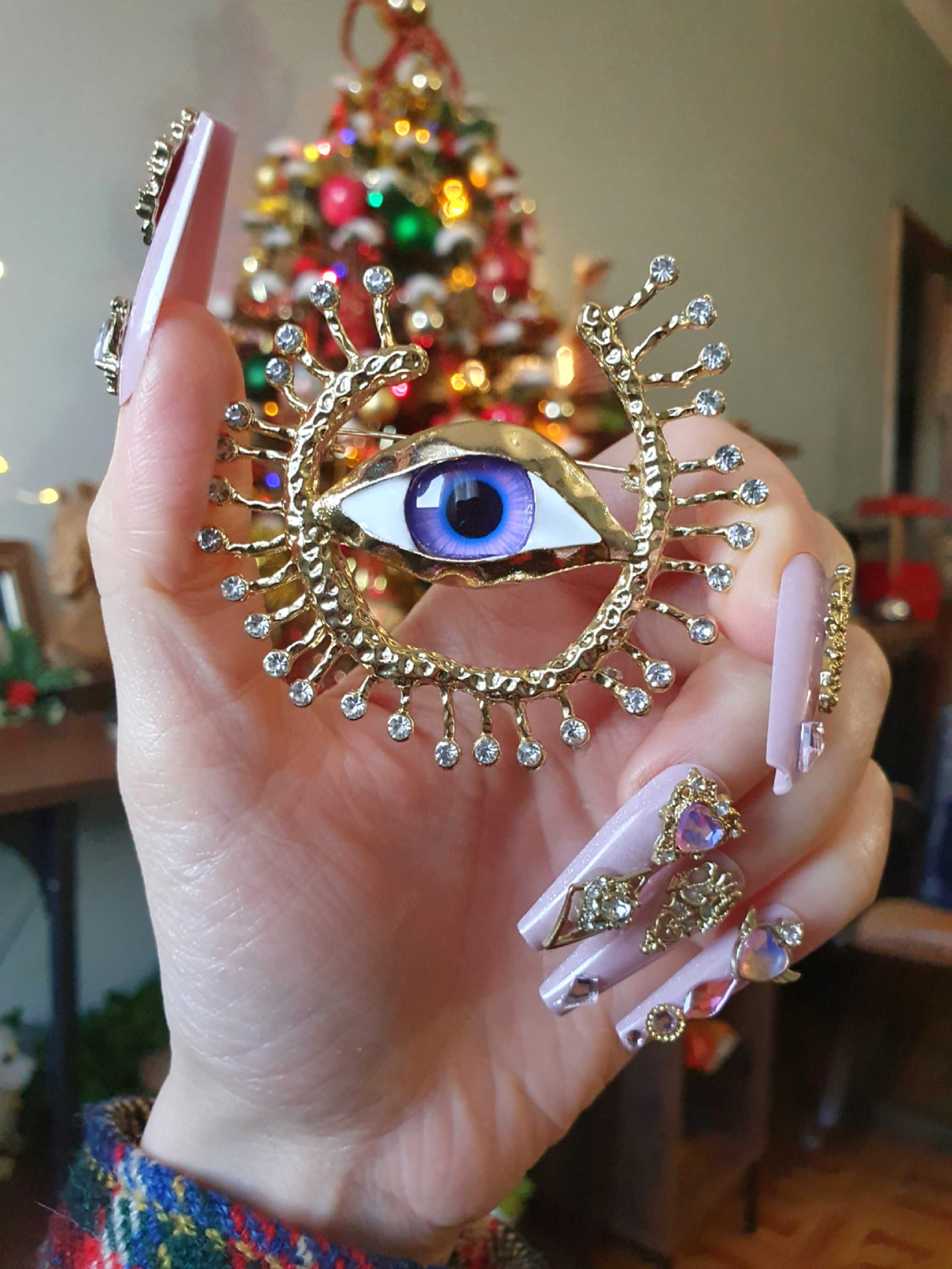 Broche pregadeira alfinete surrealista olho roxo violeta lilás dourado