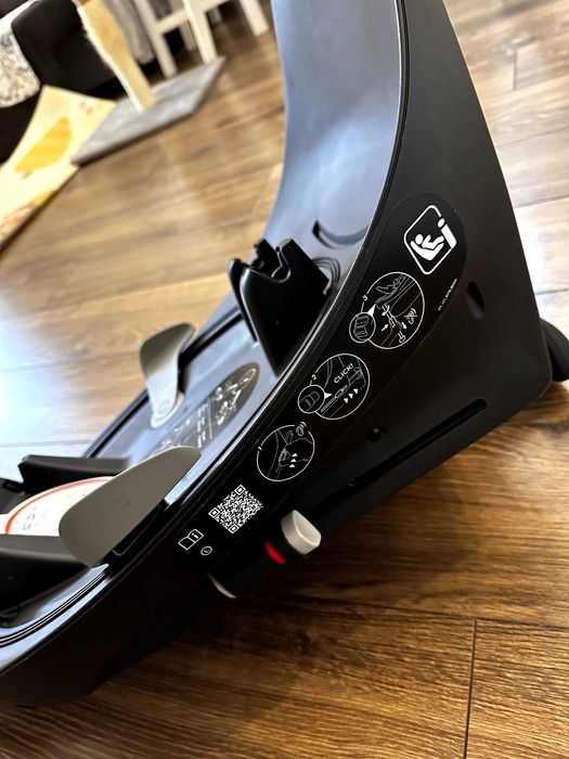 Cybex Base T - IsoFix obrotowa baza do fotelika Cloud T i Sirona T