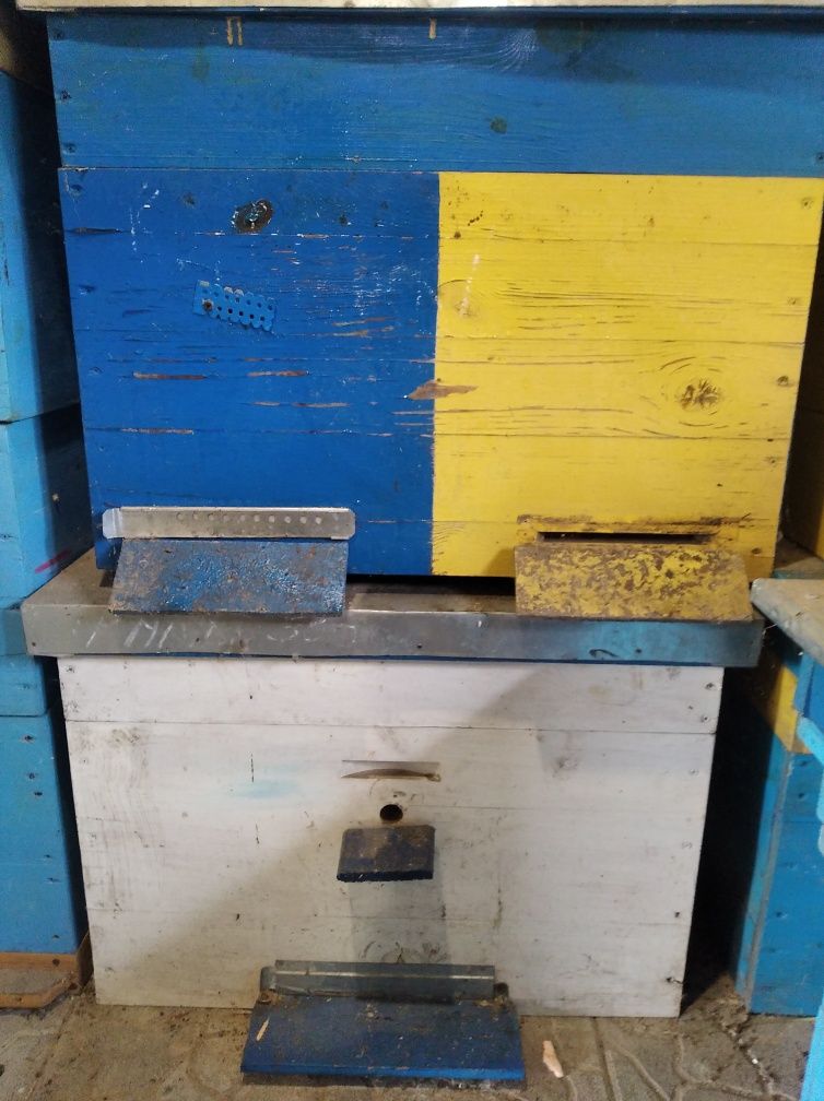 Продам вулики 16рам та 12 рам