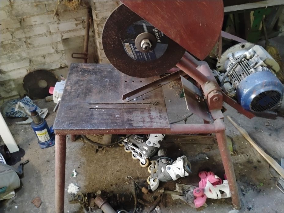 Przecinarka stołowa gumówka piła do metalu .