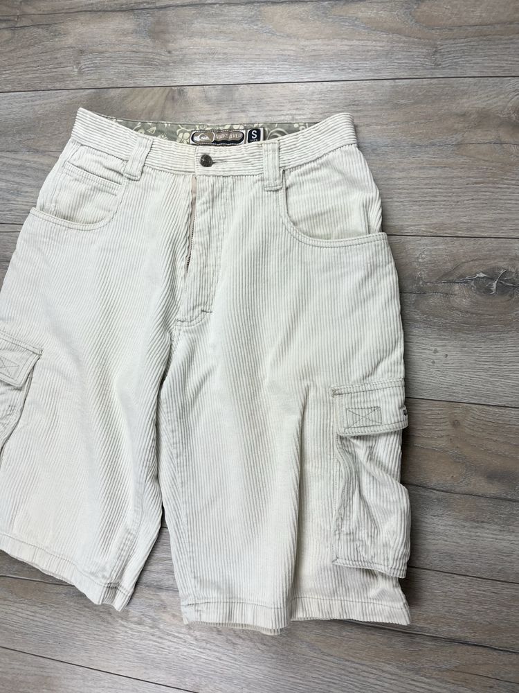 Białe spodenki sztruksowe męskie cargo Quicksilver rozmiar S fit M